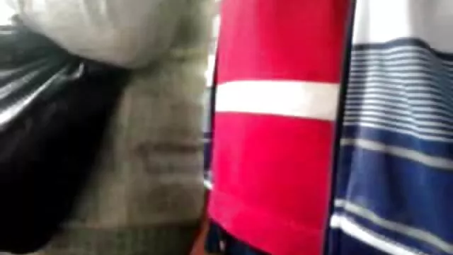 همسر زیر کلیک می شود در حالی که جی به نظر می رسد در سکس زن داریوش او را از سمت