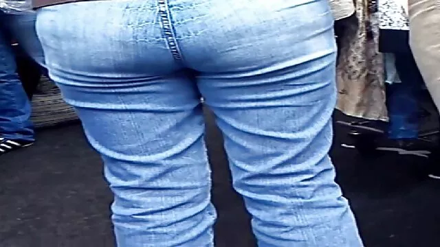 جیمز نشان داد تا در محل اقامت زیبا راشل داستان سکس با زن عمو و دختر