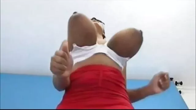 تف کردن یک سکس صیغه ای دختر 50 ساله در مقابل شوهرش