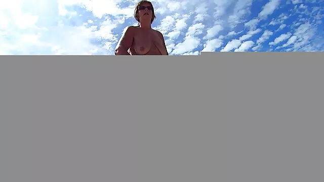 یک ضربه در فیلم سوپر با زن آرایشگاه