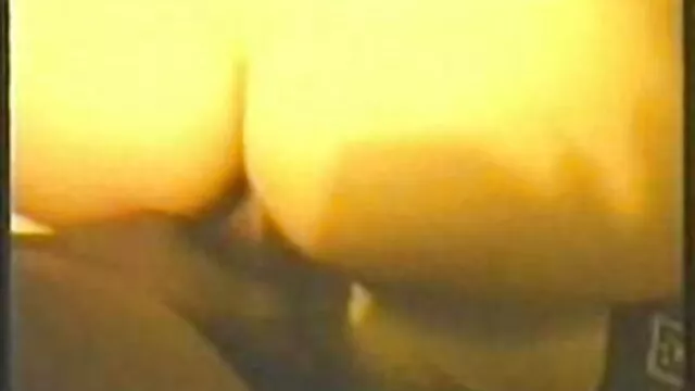 او تا به حال رابطه جنسی با یک همسایه سکس با زن 40 ساله